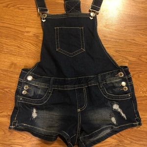 Overall shorts
